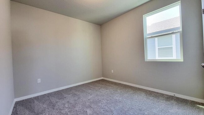 Building Photo - 348 S Zuni Rd