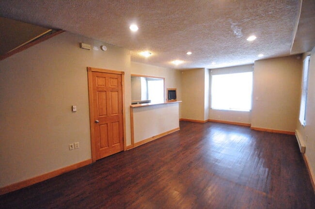 Building Photo - 61 McMillen Ave