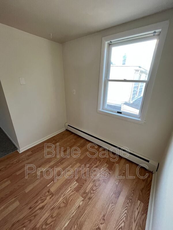 Building Photo - 1010 Yates Ave