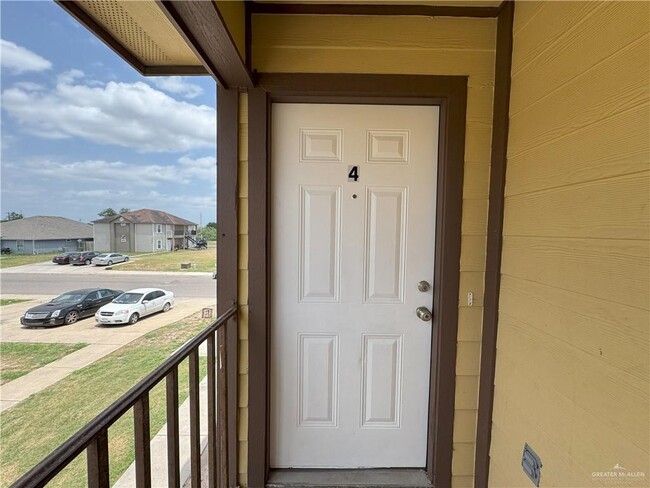 Building Photo - 31 N Linares St