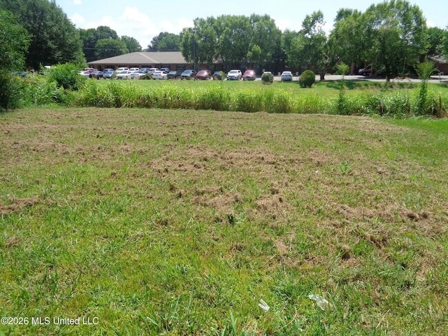 Building Photo - 6120 Somerset Dr