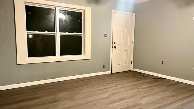 Building Photo - Newly Remodeled 3 Bedroom Home in Cahokia