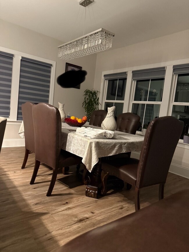 Building Photo - 3948 Ella Dr