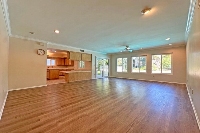 Building Photo - 1562 Whittier Ave