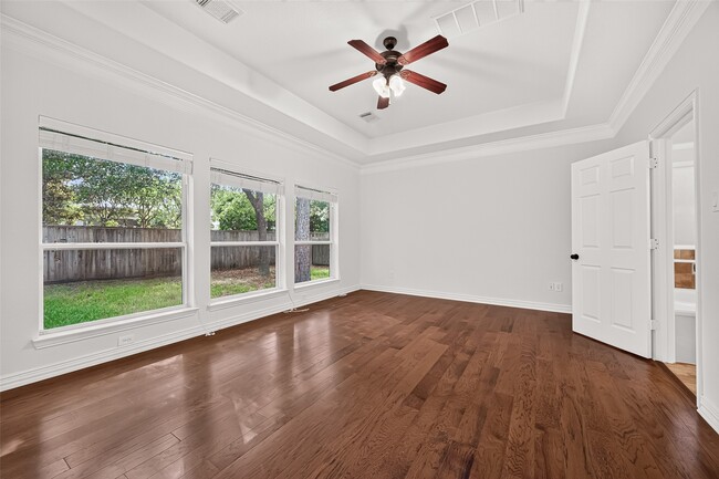 Building Photo - 18 Petal Park Pl