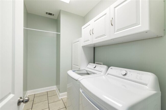 Building Photo - 104 Bryce Dr