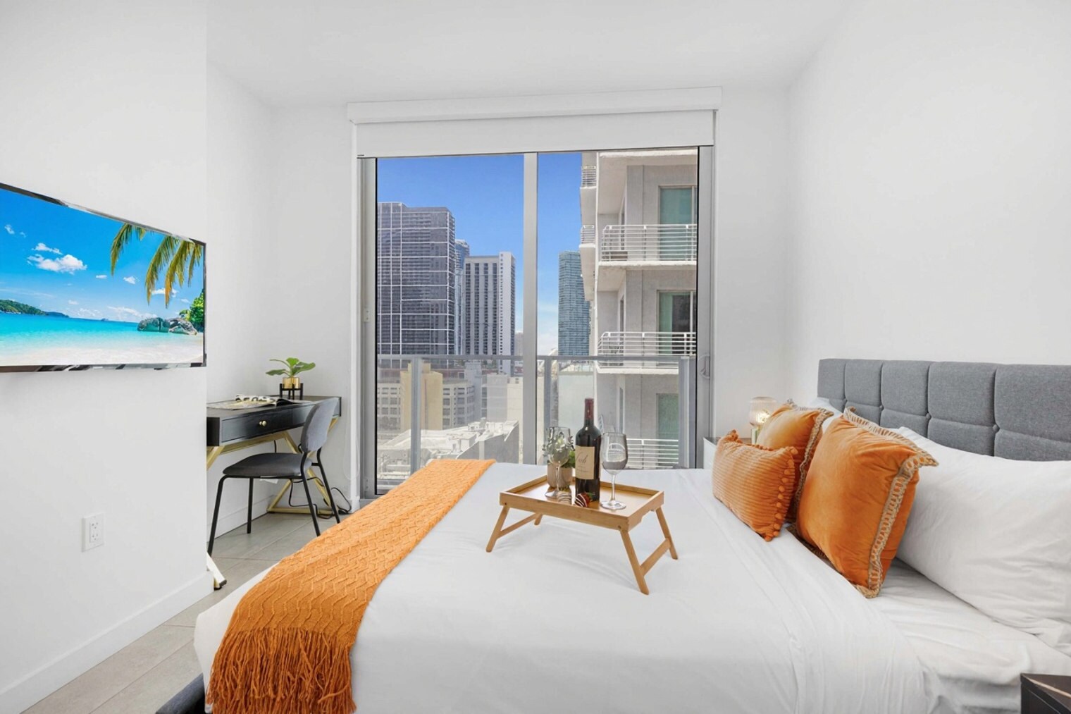 Building Photo - 227 NE 2nd St