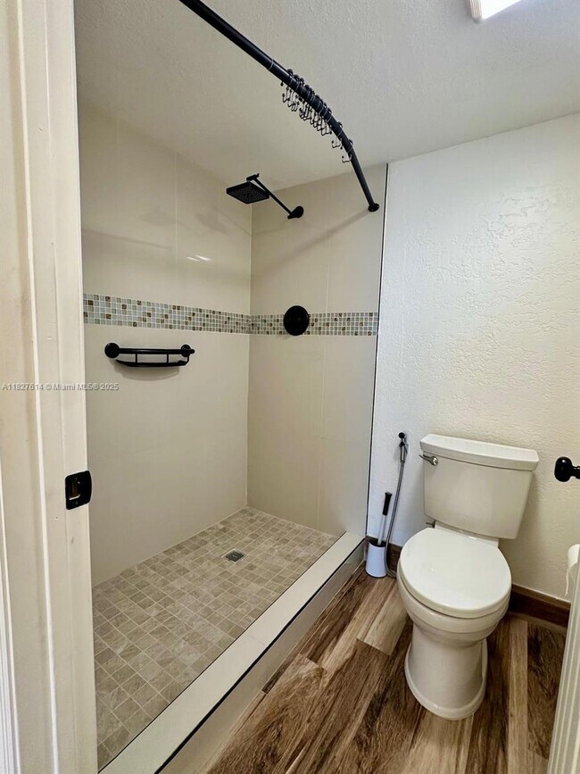 Building Photo - 1300 SW 130th Ave