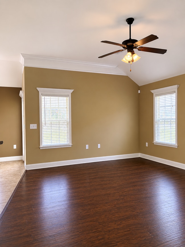 Building Photo - 4028 Glen Laurel Dr N