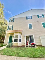 Building Photo - 2231 Raven Rd