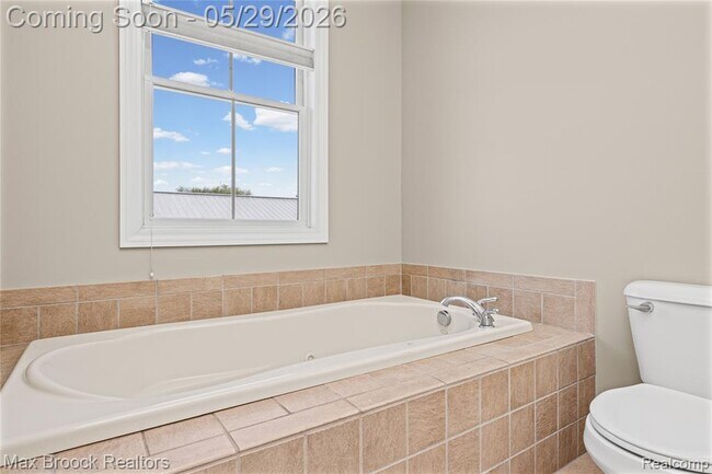 Building Photo - 420 Lewis Ct