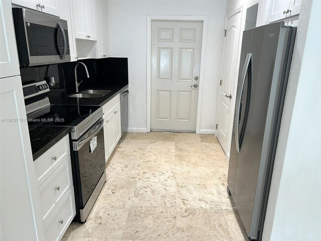 Building Photo - 1584 NE 110th Terrace