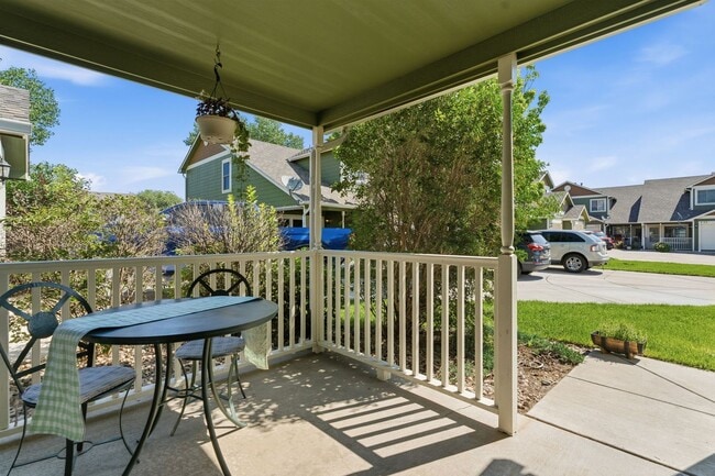 Building Photo - 802 Waterglen Dr