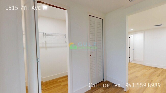 Building Photo - 1515 7th Ave W