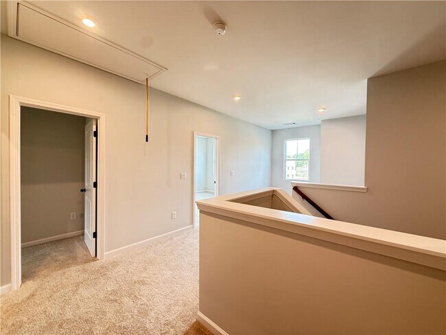 Building Photo - 1487 Ridge Rd