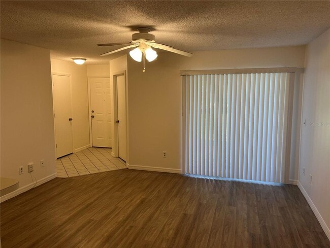 Building Photo - Lake Mary Charmer