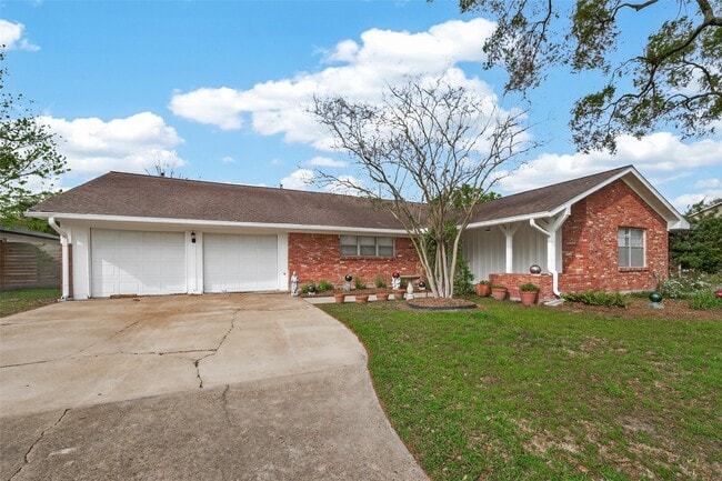 Building Photo - 5646 Hazen St