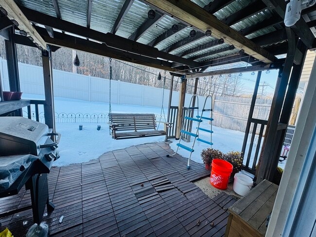 Building Photo - 237 South St