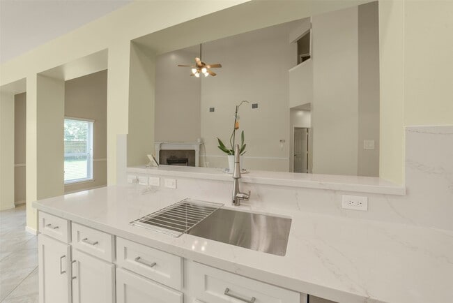 Building Photo - 2414 Falcon Knoll Ln