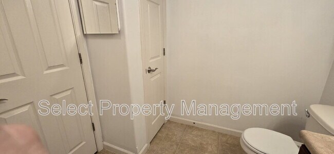 Building Photo - 9121 Brickshire Pkwy