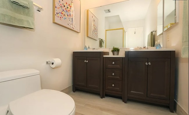 Building Photo - 2 Bedroom with View Balcony in Culver City