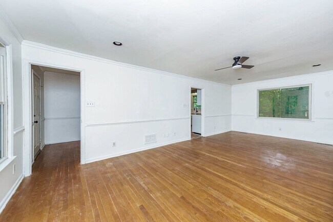 Building Photo - 720 Dove Path Ln
