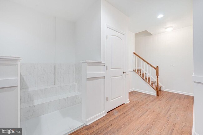 Building Photo - 15000 Gossom Manor Pl