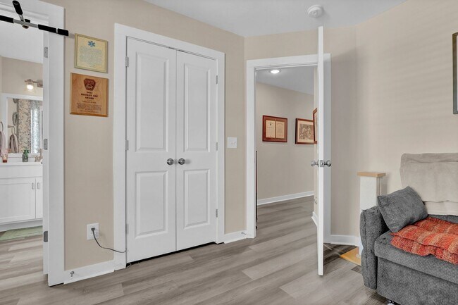 Building Photo - 328 Starfish Ln