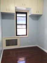 Building Photo - 8518 Jamaica Ave