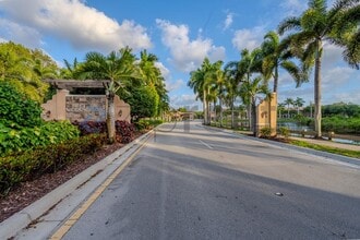 Building Photo - 708 SW 147th Ave