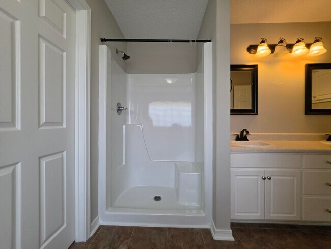 Building Photo - 2295 Heritage Cir