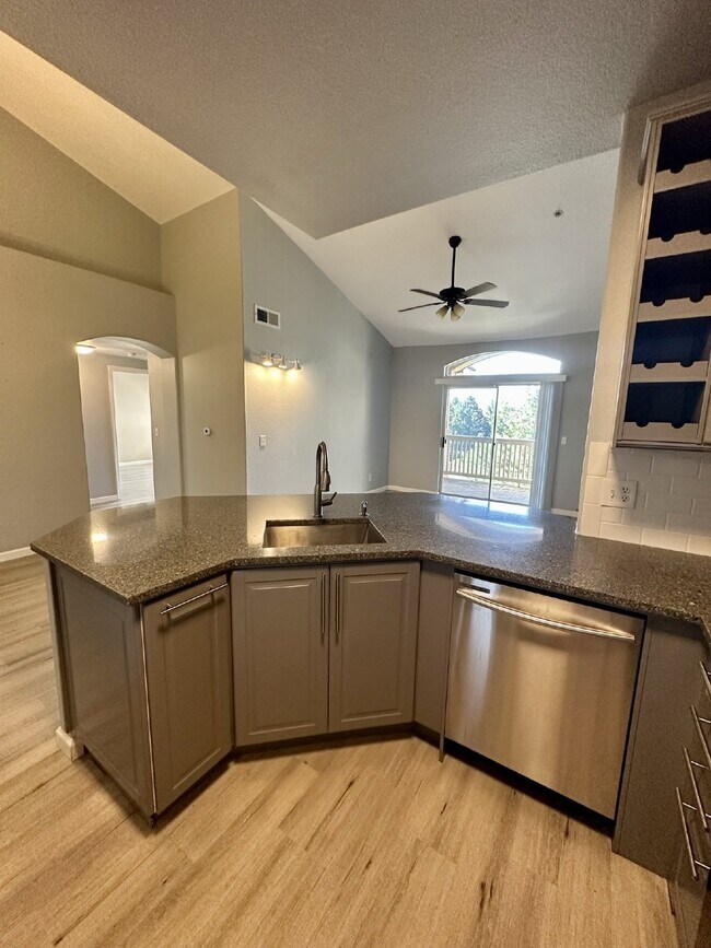 Building Photo - Don't Miss This Stunning Top Floor Unit in Littleton, CO! Stunning View From Private Balcony!!
