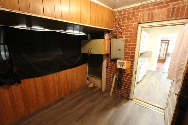 Building Photo - 234 Saluda St