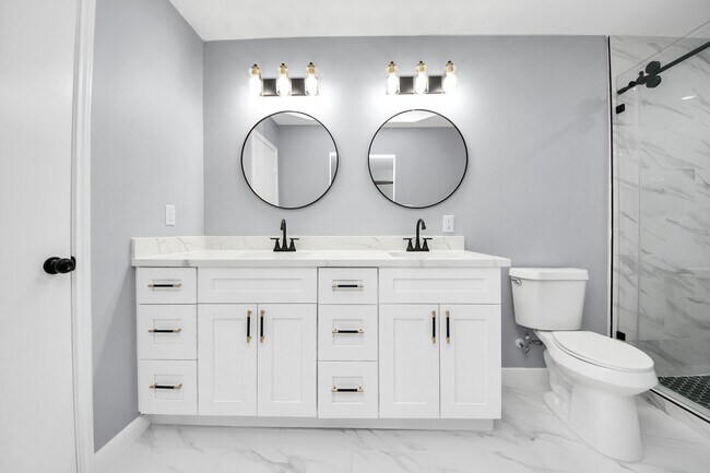 Building Photo - 10250 Bridgeland Ln