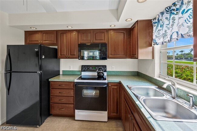 Building Photo - 14995 Rivers Edge Ct