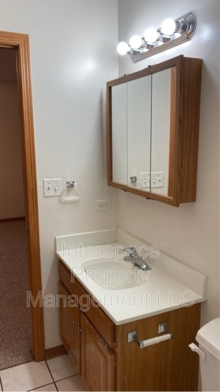 Building Photo - 1335 Rock Run Dr