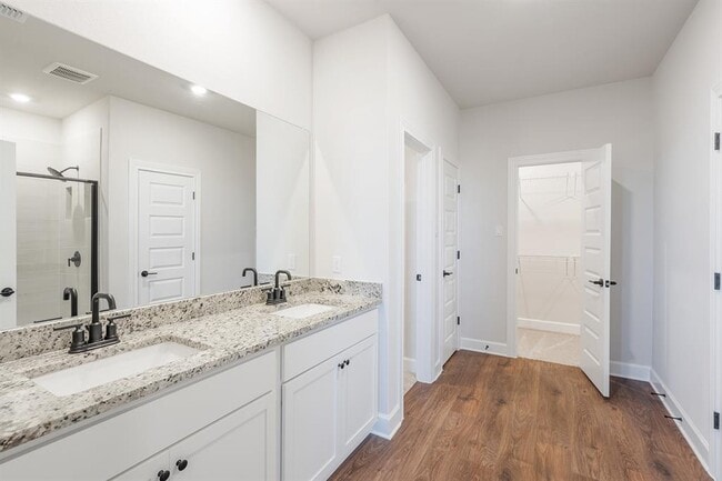 Building Photo - 513 W Luna Blue Ln