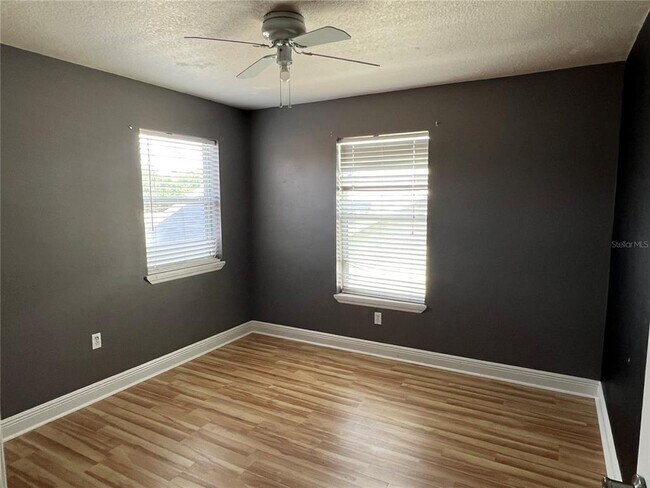 Building Photo - 6443 Ashville Dr