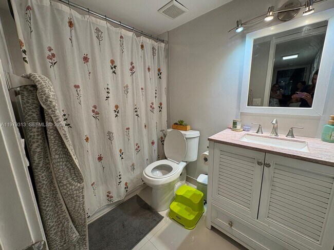 Building Photo - 10280 NW 9th St Cir