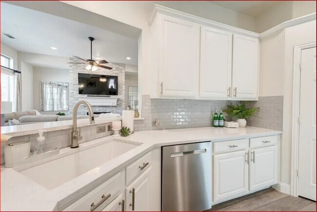 Building Photo - 3424 Dillon Ct