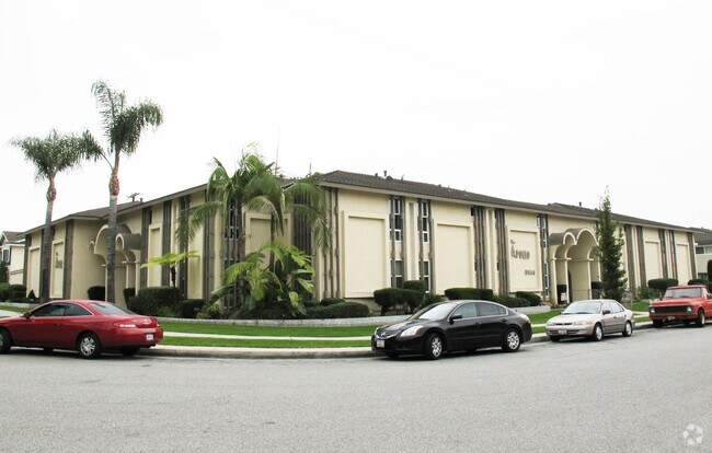 Primary Photo - Apollo Apartments