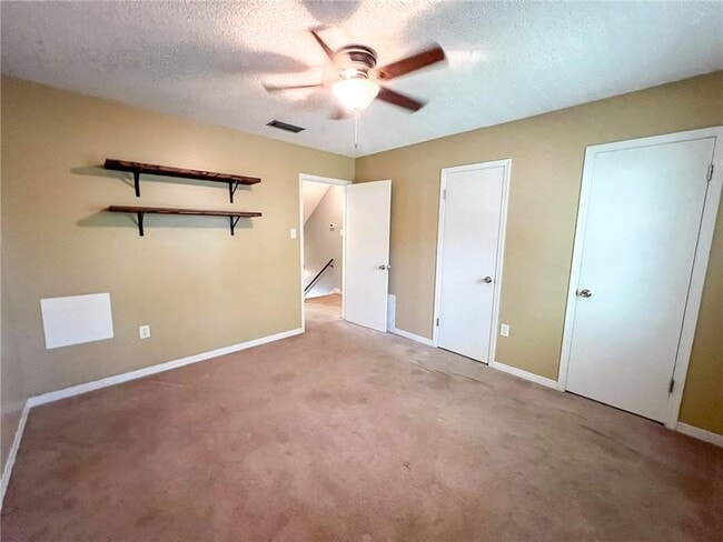 Building Photo - 953 Dickenson Ave