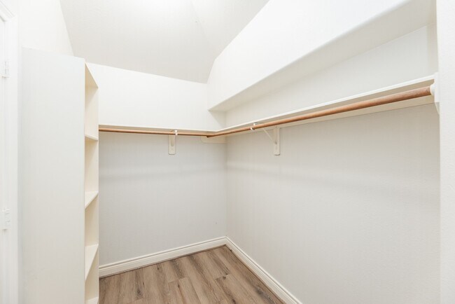 Building Photo - 2616 Starboard Point Dr