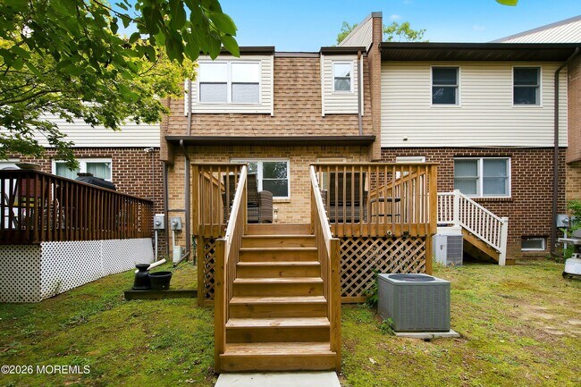 Building Photo - 1334 Sabrina Ct