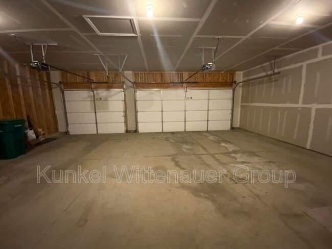 Building Photo - 7024 Milburn Estates Dr
