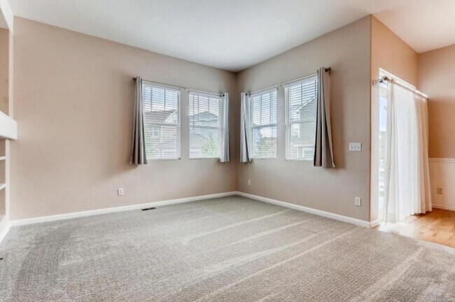 Building Photo - Home for rent in Murphey Creek Neighborhood