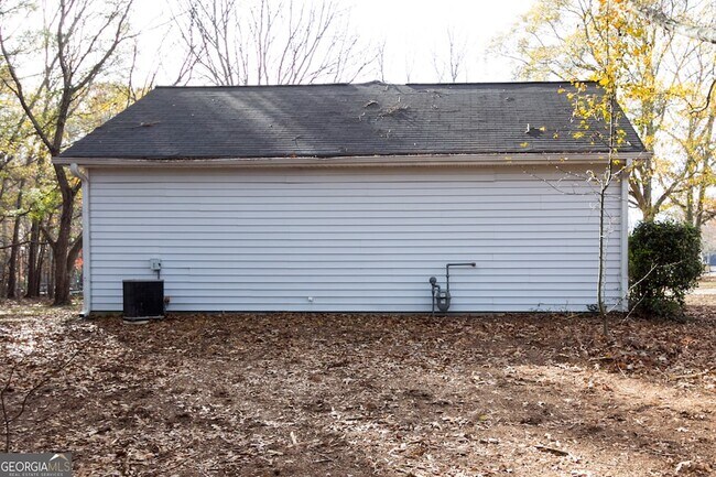 Building Photo - 141 Brownsmill Dr
