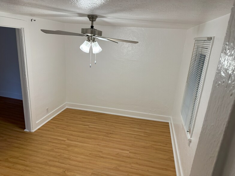 Building Photo - 42 Fox St