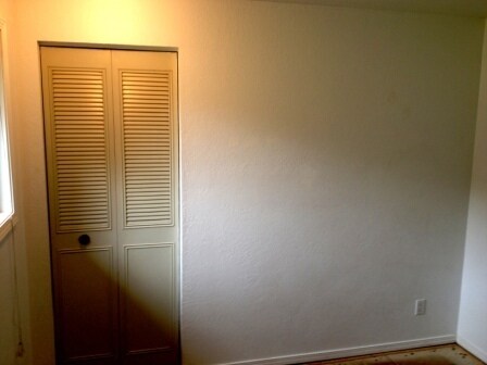 Building Photo - 4 Bedroom, 2 Bathroom House with Large Fenced Backyard, New Vinyl Plank Flooring, Granite Counter...