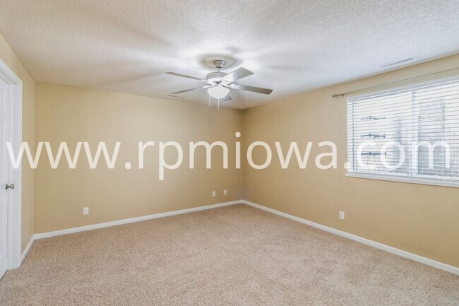 Building Photo - NEAR WESTWOOD ELEMENTARY!! 4 Bedroom, 3 Bath Home in Ankeny